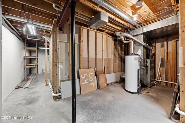 11115 Perwinkle Ln, Louisville, KY 40291