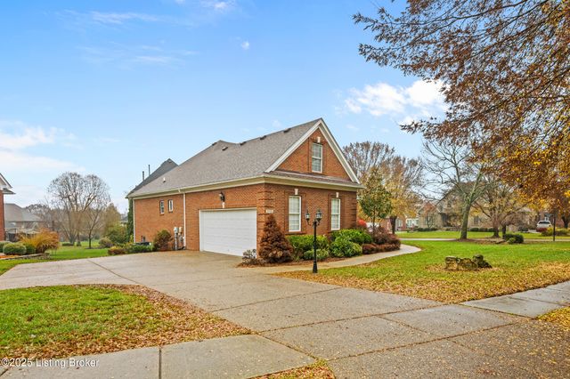11115 Perwinkle Ln, Louisville, KY 40291