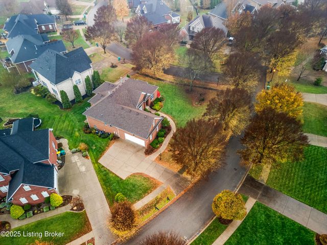 11115 Perwinkle Ln, Louisville, KY 40291