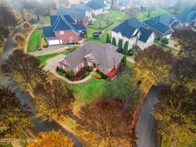 11115 Perwinkle Ln, Louisville, KY 40291