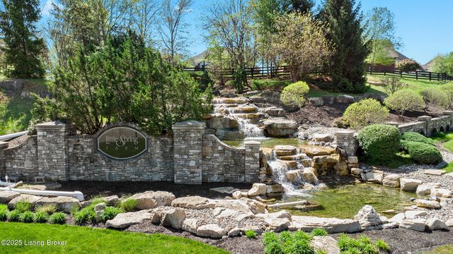 11115 Perwinkle Ln, Louisville, KY 40291