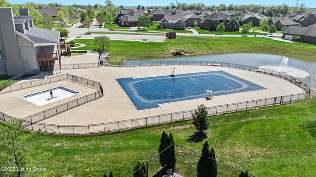 11115 Perwinkle Ln, Louisville, KY 40291