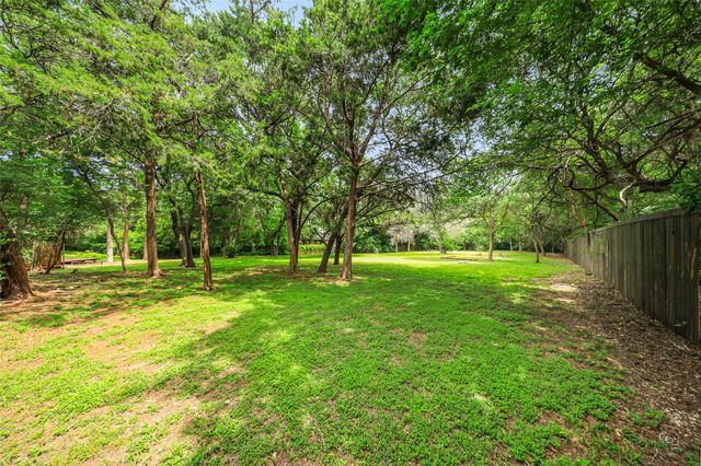 1322 Cartwright Drive, Cedar Hill, TX 75104