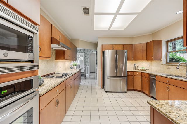 1322 Cartwright Drive, Cedar Hill, TX 75104