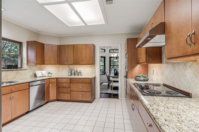 1322 Cartwright Drive, Cedar Hill, TX 75104
