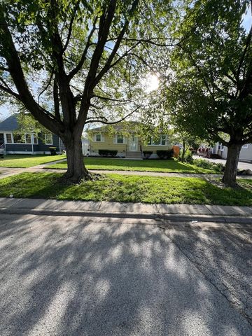 17810 Chicago Avenue, Lansing, IL 60438