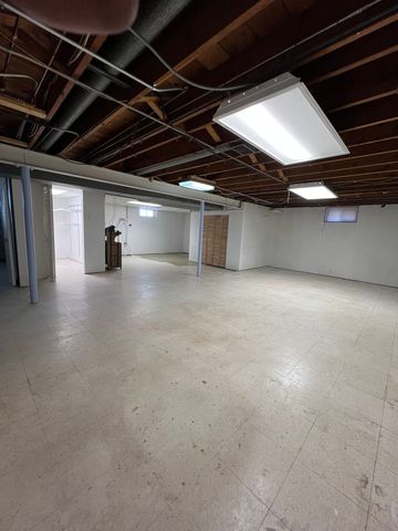 17810 Chicago Avenue, Lansing, IL 60438