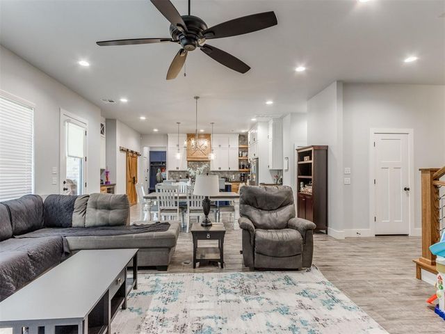 9308 NW 84th Terrace, Yukon, OK 73099