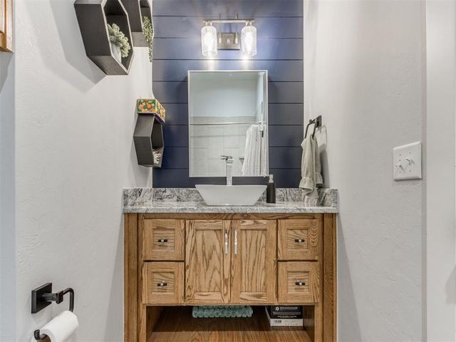 9308 NW 84th Terrace, Yukon, OK 73099