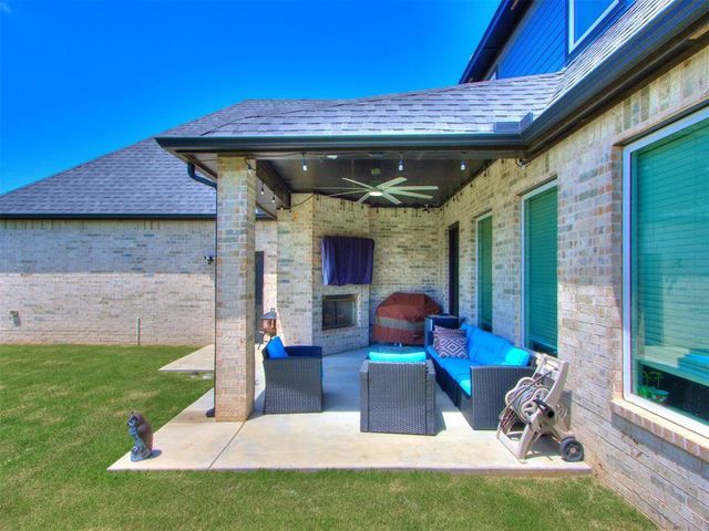 9308 NW 84th Terrace, Yukon, OK 73099