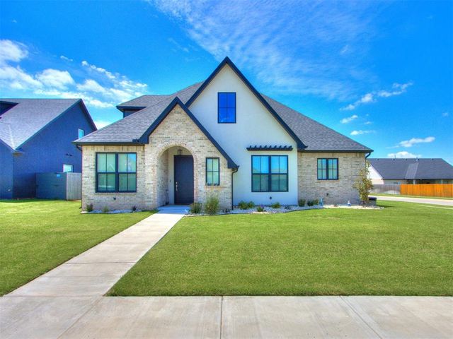 9308 NW 84th Terrace, Yukon, OK 73099