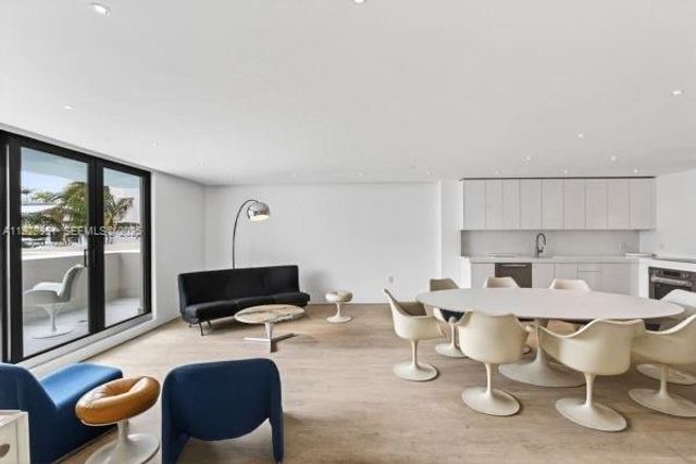 1800 Collins Ave 5E, Miami Beach, FL 33139