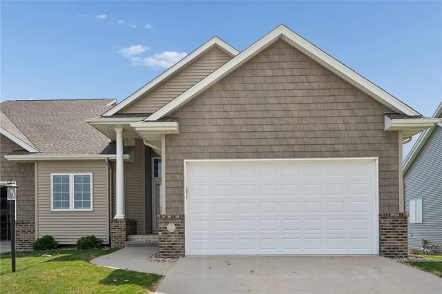 3269 Stone Ct, Marion, IA 52302