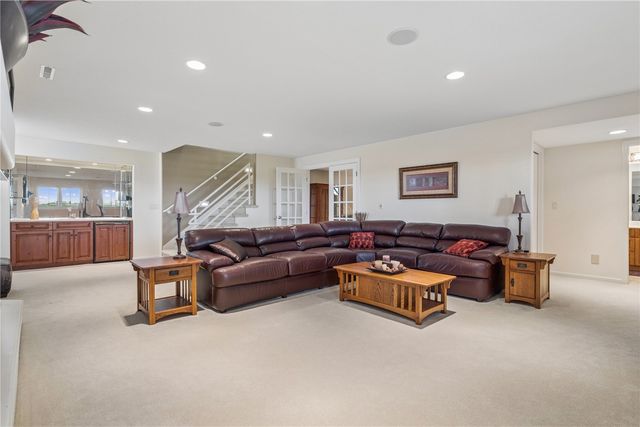 3269 Stone Ct, Marion, IA 52302