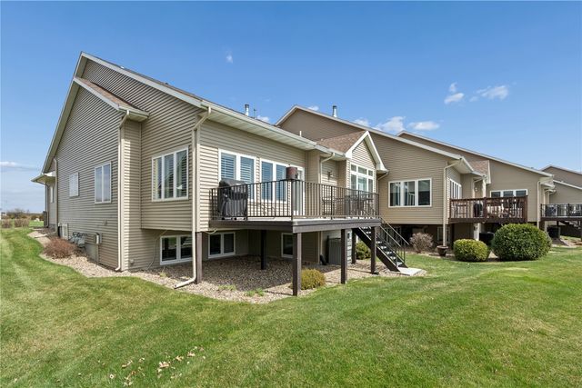 3269 Stone Ct, Marion, IA 52302