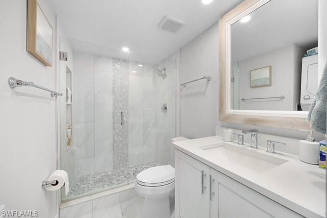 53 High Point CIR W 107, Naples, FL 34103