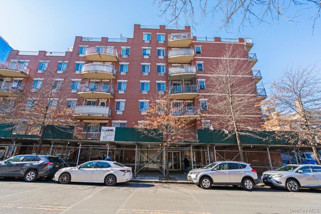 3506 Leavitt Street 3I, Flushing, NY 11354