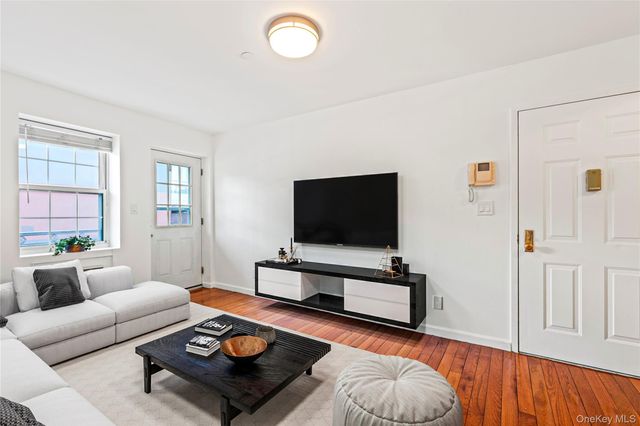 3506 Leavitt Street 3I, Flushing, NY 11354