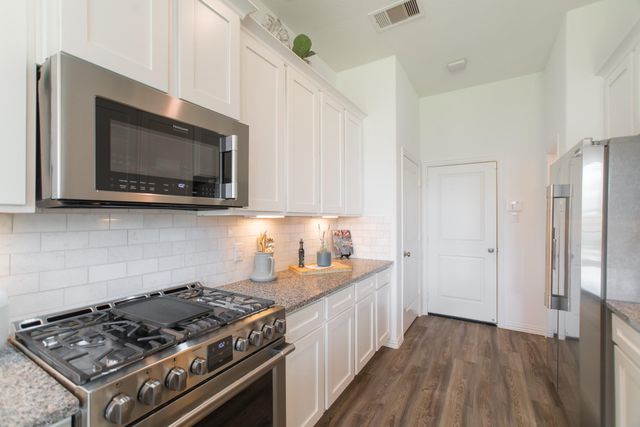 442 Lake Day Drive, Conroe, TX 77304