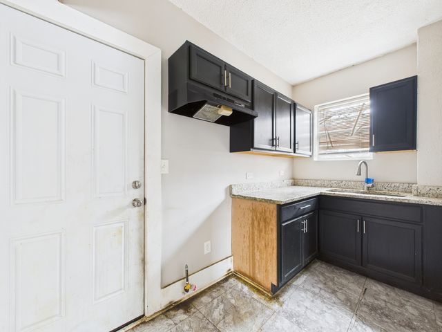 11540 S Yale Avenue, Chicago, IL 60628