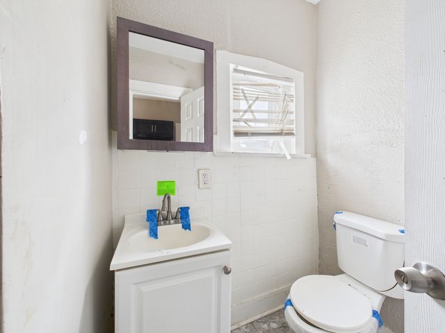 11540 S Yale Avenue, Chicago, IL 60628