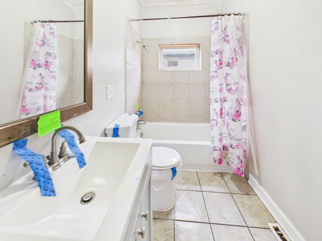 11540 S Yale Avenue, Chicago, IL 60628