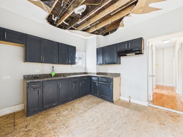 11540 S Yale Avenue, Chicago, IL 60628