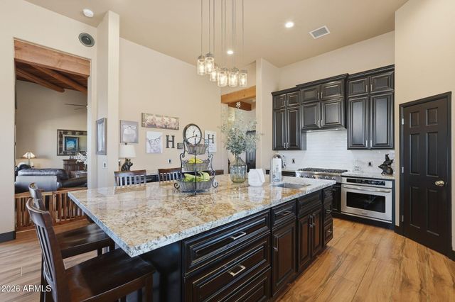 1114 E Carlise Road, Phoenix, AZ 85086