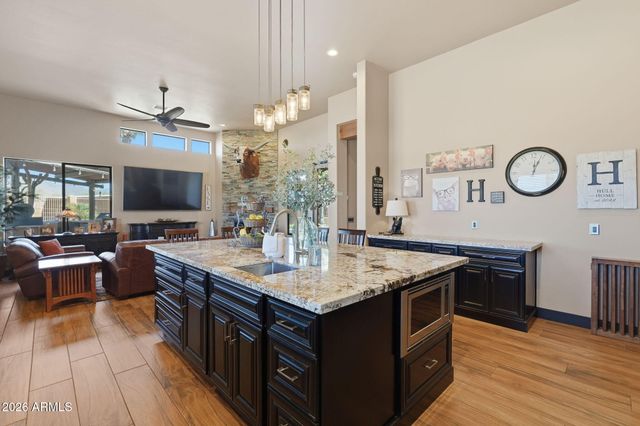 1114 E Carlise Road, Phoenix, AZ 85086