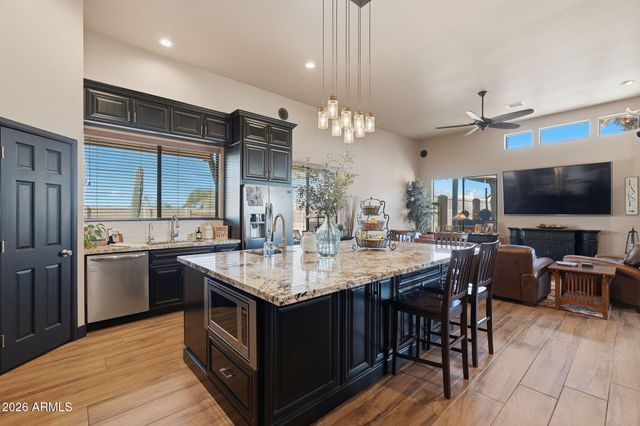 1114 E Carlise Road, Phoenix, AZ 85086