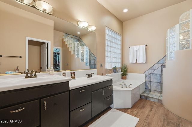 1114 E Carlise Road, Phoenix, AZ 85086