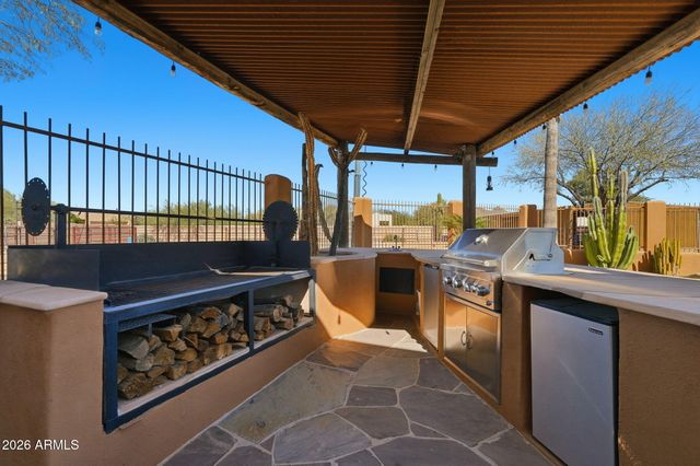 1114 E Carlise Road, Phoenix, AZ 85086