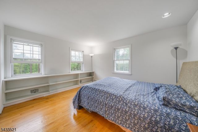 638 River Rd, Chatham Twp., NJ 07928