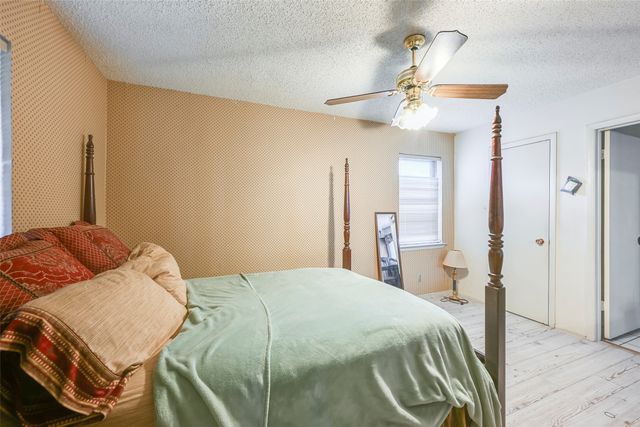 1700 Chip N Dale Drive, Arlington, TX 76012