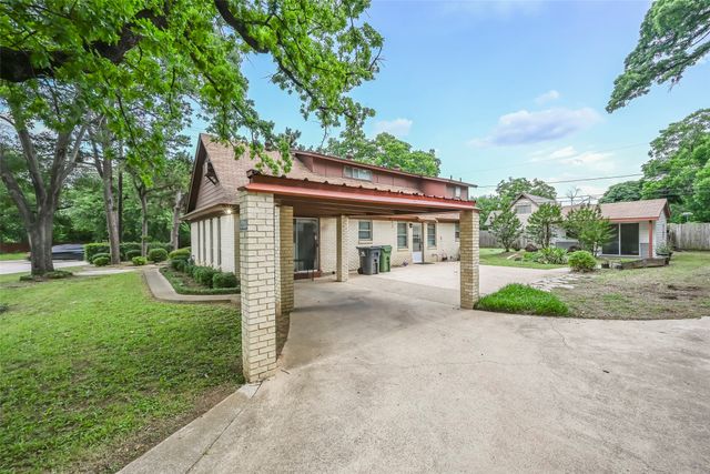 1700 Chip N Dale Drive, Arlington, TX 76012