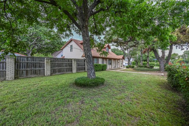 1700 Chip N Dale Drive, Arlington, TX 76012