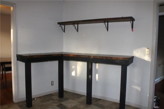 3 country club Terrace, Lexington, MO 64067