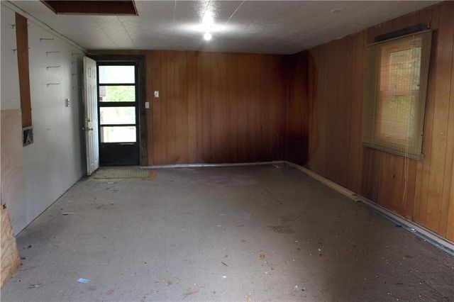 3 country club Terrace, Lexington, MO 64067