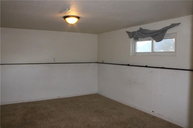 3 country club Terrace, Lexington, MO 64067