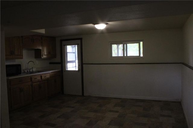 3 country club Terrace, Lexington, MO 64067