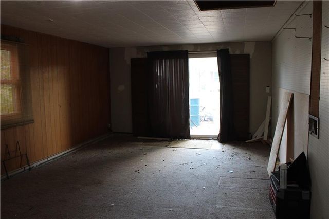 3 country club Terrace, Lexington, MO 64067