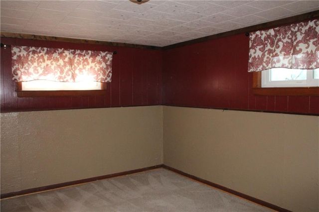 3 country club Terrace, Lexington, MO 64067