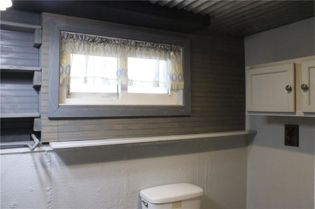 3 country club Terrace, Lexington, MO 64067