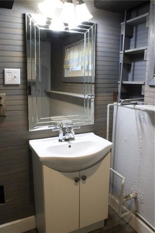 3 country club Terrace, Lexington, MO 64067