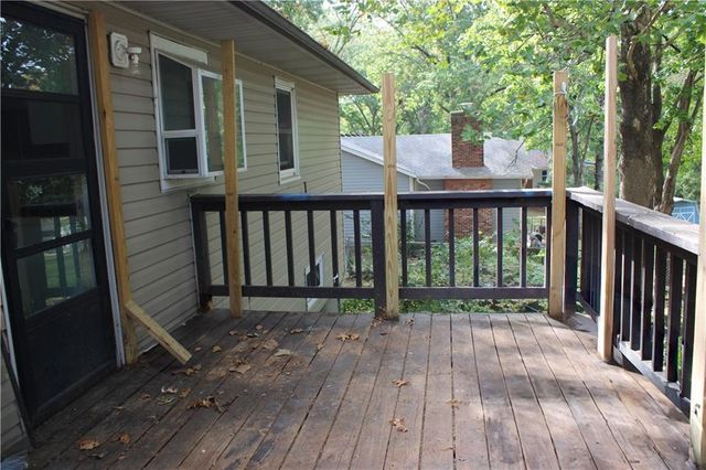 3 country club Terrace, Lexington, MO 64067