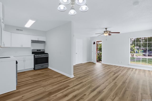 343 Blaze Ave, San Antonio, TX 78218