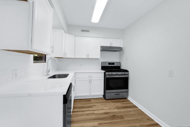 343 Blaze Ave, San Antonio, TX 78218