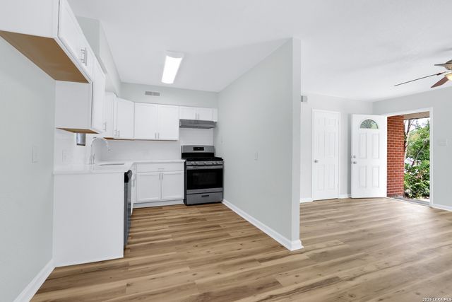 343 Blaze Ave, San Antonio, TX 78218