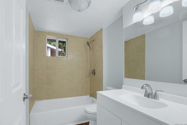 343 Blaze Ave, San Antonio, TX 78218