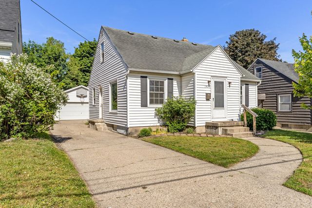 1813 Blandford Avenue, Wyoming, MI 49519